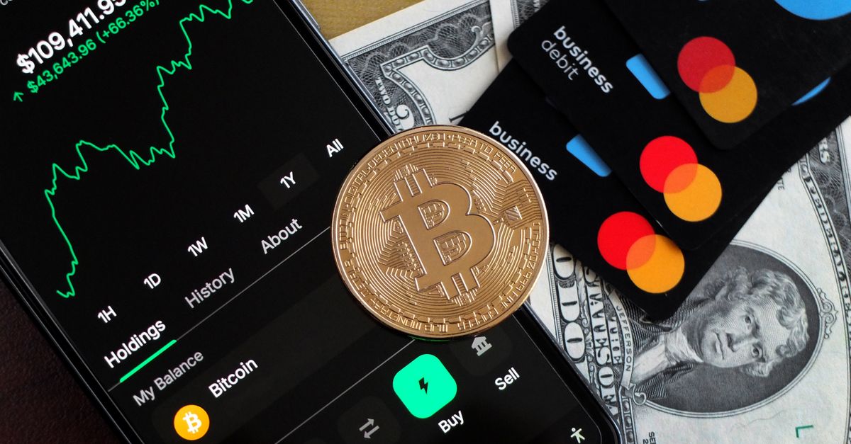 Crypto Debit Cards Are in a Cashback Arms Race, and Kraken Just Raised the Bar to 2%