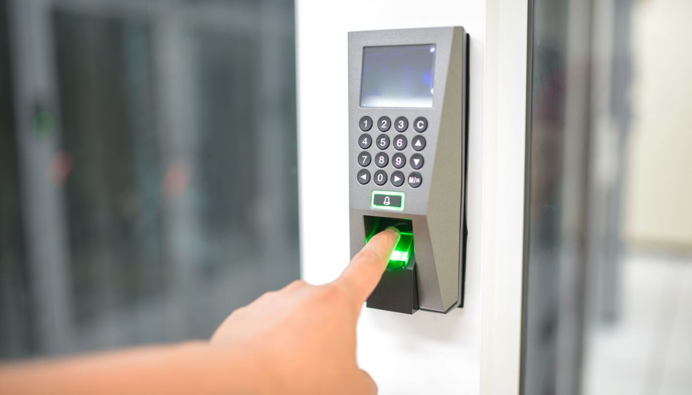Experian and iPiD Take Account Checks Global