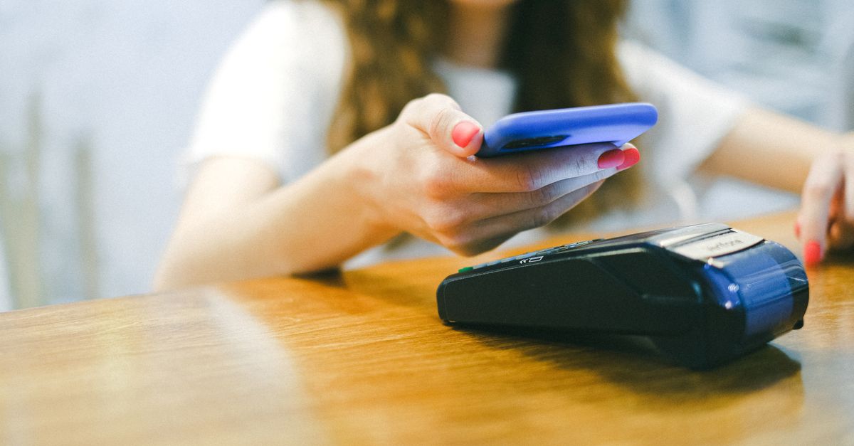 Walmart’s Wallet Reversal Ends Retail’s Last Holdout