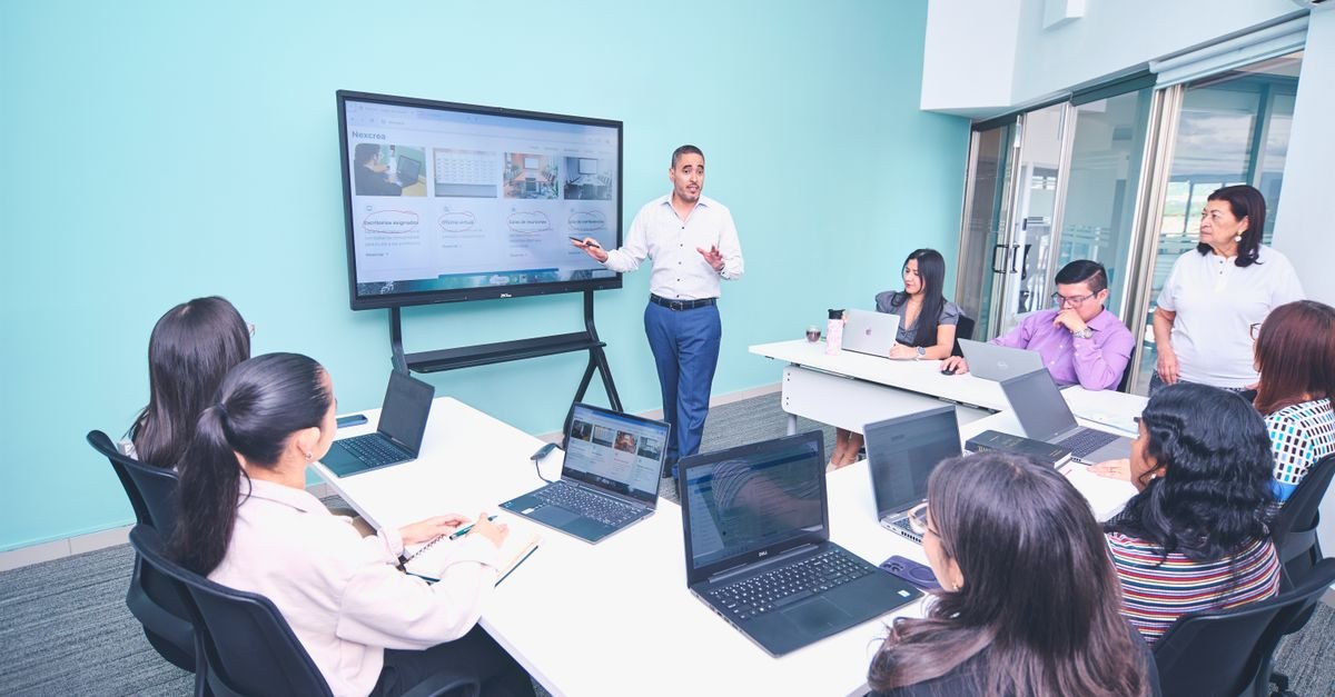 Singapore Ties AI Banking to a Retraining Deadline