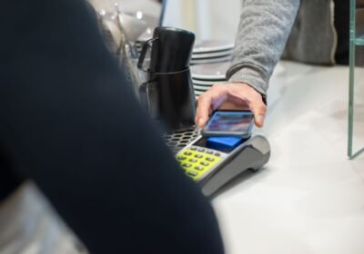 CMA Proposes Requiring Apple to Open iPhone Contactless Access in the UK